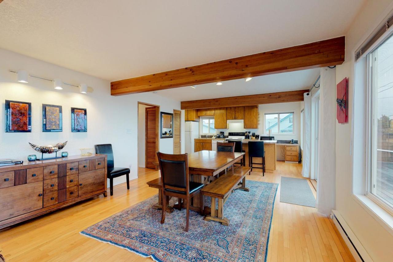 Newport'S Cypress Oceanview Home Bagian luar foto