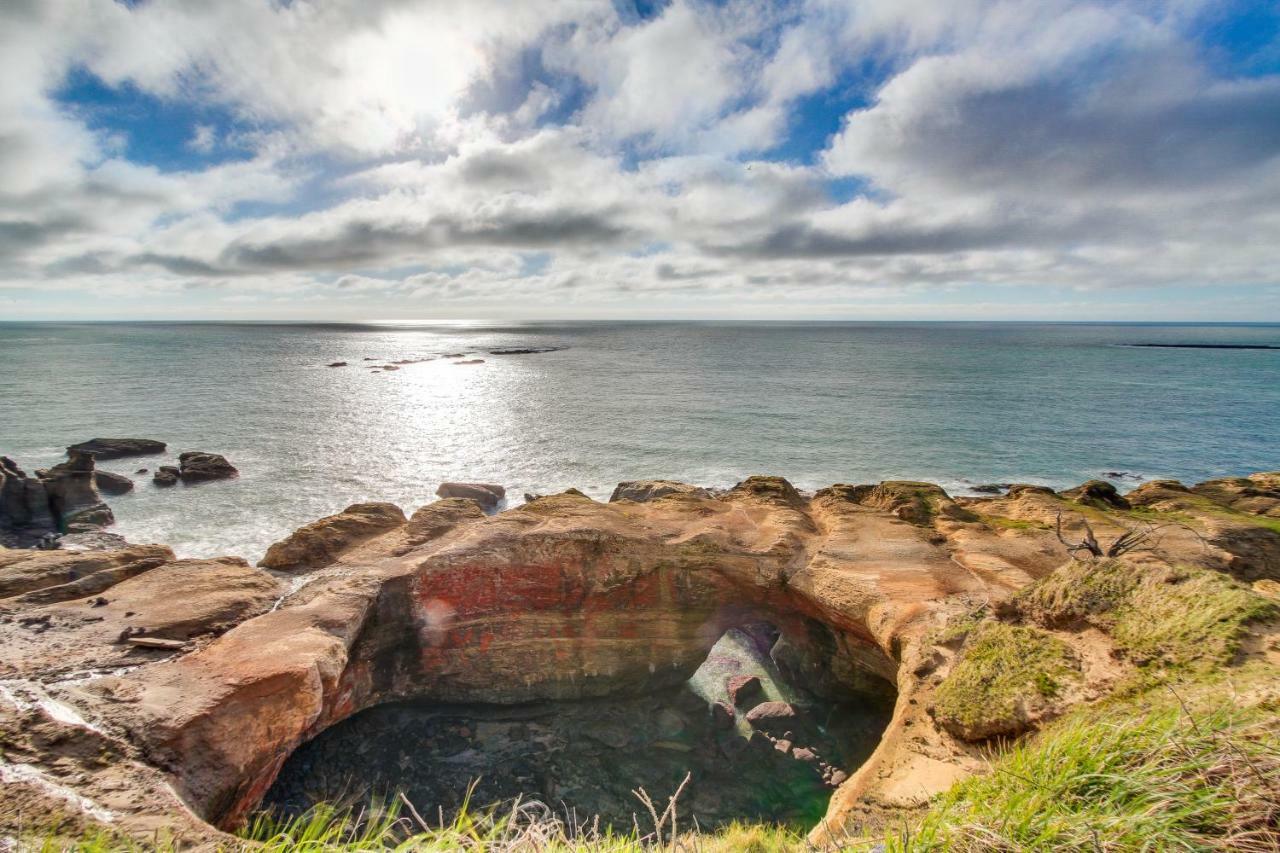 Newport'S Cypress Oceanview Home Bagian luar foto